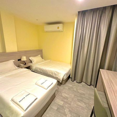 Nona Hotel, Bangkok Makkasan Екстериор снимка