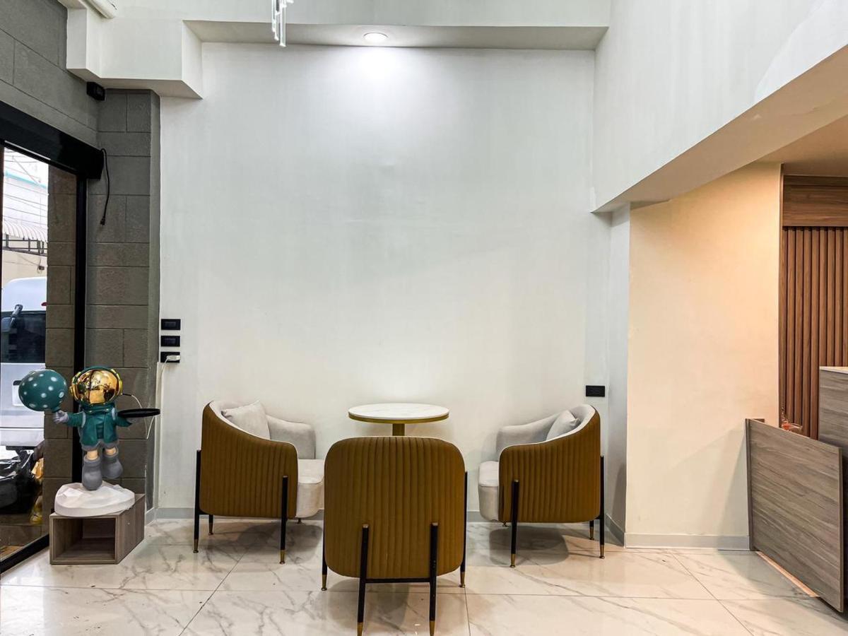 Nona Hotel, Bangkok Makkasan Екстериор снимка